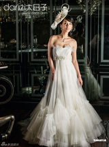 组图：黄圣依感情事随缘 渴望步入婚姻殿堂