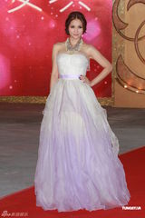 组图：2012港姐竞选 谢安琪白纱裙优雅亮相