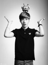 组图：男团M4M拍摄时尚写真 显纯真可爱范儿