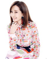 组图：杜若溪春日色彩写真笑容甜美