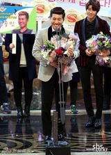 组图：SBS演艺大赏《跑男》大热 金秉万获大奖