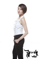 组图：《肩上蝶》写真 陈坤梁咏琪江一燕低调华丽