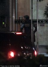 组图：吴奇隆打飞的抵刘诗诗闺房同居三日