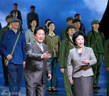 幻灯图：电影《复兴之路》首映庆典 史诗气魄