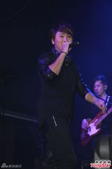 组图：林宥嘉与歌迷互动 召王仁甫孙协志合体