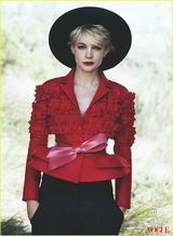 高清图：凯瑞-穆里根登时尚杂志封面 演绎经典红白蓝