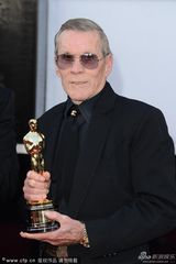 组图：名导哈尔-尼汉姆获终身成就奖