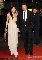 组图：《感恩时节》戛纳首映 主创集体亮相