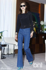 组图：EXO-Kf(x)孔孝珍等亮相某品牌纪念活动