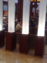 高清组图：田歌酒店密会神秘男 举止亲密疑似相亲