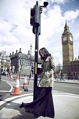 组图：小宋佳冬日温暖出街 演绎英式名媛优雅风情