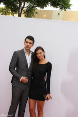 组图：《赤焰战场2》首映 威利斯陷三角恋