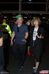 组图：英国乐队BLUR香港开唱 陈奕迅夫妇现身