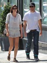 吉伦哈尔甩模特女友结新欢 神秘女烟不离手(图)