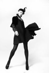 组图：黄绮珊新照全曝光 黑白大片演绎另类时尚