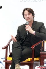 组图：基努-里维斯空降北京 为新片学打太极拳