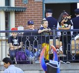 高清组图：贝克汉姆带三个儿子迪斯尼乐园游玩