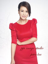 组图：警花王茜新年红裙气质写真端庄大气显风范