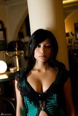 高清组图：日本女星川村由纪性感写真冷艳魅惑