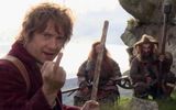 组图：《霍比特人2》曝剧照 潮爷片场竖中指
