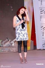 高清图：张智霖等齐聚音乐汇展颁奖 容祖儿夺九奖