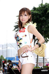 幻灯：周秀娜迎世界杯热裤亮相 木村乃不慎露胸带 