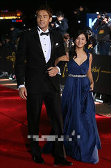 组图：大钟奖颁奖红毯 南宝拉携男伴亮相