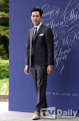 组图：韩星申贤俊大婚 张东健玄彬等大牌齐聚