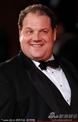 组图：《黑马》首映 布莱尔带初生儿子走红毯