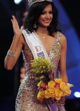 组图： Carolina2013巴拿马小姐加冕