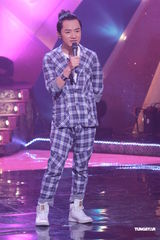 组图：Twins合体录《劲歌金曲》现场热力四射