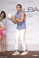 高清组图：彭于晏为手表代言 阳光帅气大秀健美肌肉