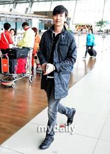 组图：韩星孙艺珍金南佶飞日本拍新剧《鲨鱼》