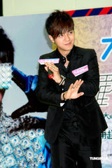 高清组图：罗志祥袭港办签唱会 大赞杨丞琳可爱女生