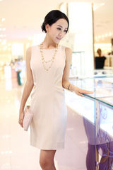 组图：杨蓉精致时尚街拍 演绎女人慵懒生活