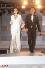 组图：王维基举办新台试映礼 黄日华等艺人捧场