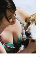 组图：深田恭子短发写真 夏日清凉装扮秀丰胸