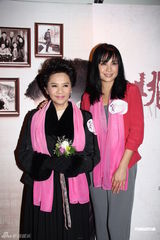 组图：《桃姐》票房大好 叶德娴宣传防癌资讯