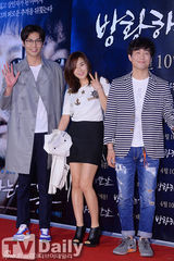 组图：李升基宋康昊出席《彷徨之刃》试映会