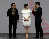 高清组图：张静初亮相新品发布会 谈表演望不断超越