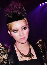 组图：尚雯婕2011年度经典造型大盘点