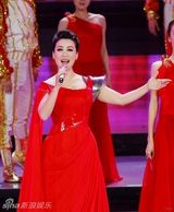 组图：谭晶录制多台春晚 将参加央视元宵晚会