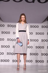 组图：时尚篇春夏服装汇演 张彤吴妍君周莹走秀