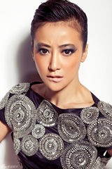 高清图：陈紫函初夏复古大片 全新造型野性十足