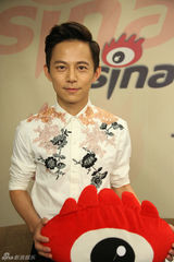 组图：《完美假妻》主创做客 刘镇伟尝试新题材