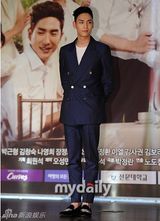 组图：郑柔美高斗心等宣传《妈妈的庭院》