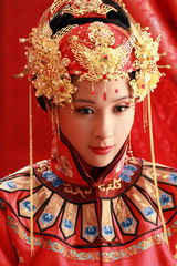 组图：《江山风雨几多情》杨恭如大婚照曝光