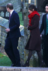 组图：凯特王妃亮相圣诞活动 怀孕后不忘踩高跟鞋