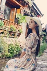 组图：女子酷似杨幂  网友直呼傻傻分不清