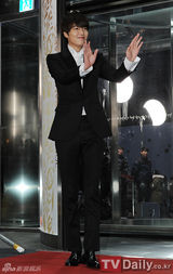 组图：《绅士的品格》获9奖 JYJ朴有天人气爆棚